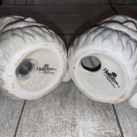 Holly Tree Santa head salt and pepper shakers - Picture 5 of 11